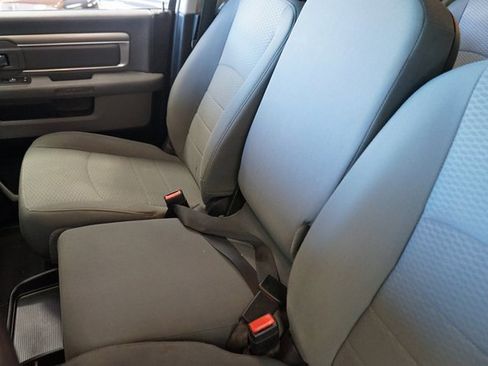 Used 2018 RAM 1500 Classic SLT image 21