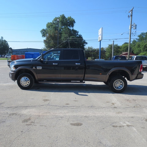 Used 2018 RAM 3500 Laramie Longhorn w/ Longhorn Southfork Package AWD/4WD image 5