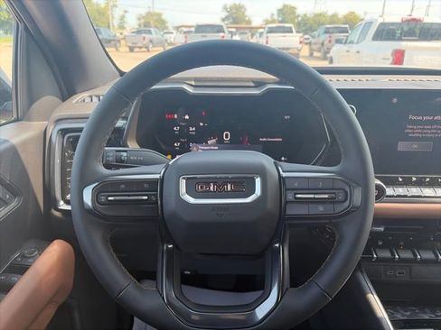 New 2026 GMC Canyon AT4 AWD/4WD image 15