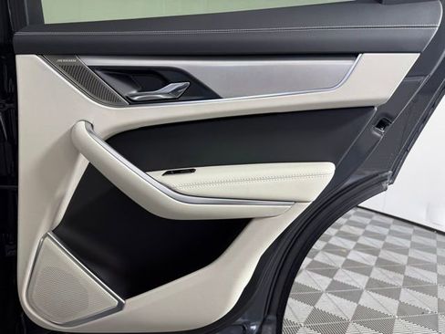 Used 2025 Jaguar F-PACE R-Dynamic S image 30