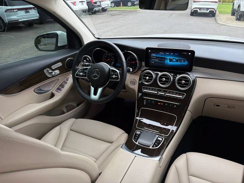 Used 2021 Mercedes-Benz GLC 300 image 33