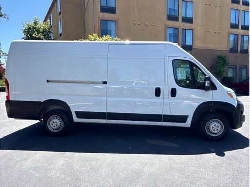 Used 2025 RAM ProMaster 3500 w/ Convenience Group FWD image 6