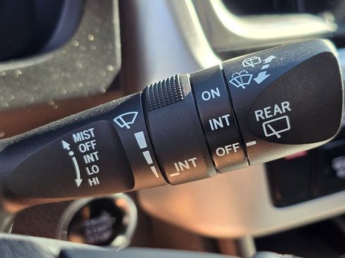 Used 2016 Toyota Highlander Limited image 45