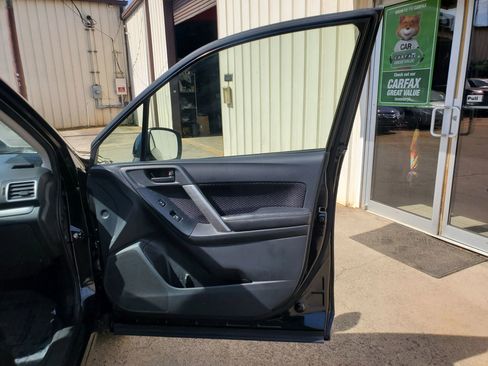 Used 2017 Subaru Forester 2.5i Premium w/ All-Weather Package AWD/4WD image 20