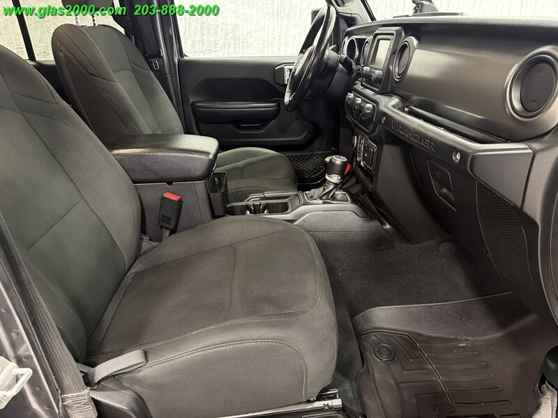 Used 2019 Jeep Wrangler Unlimited Sport S AWD/4WD image 21