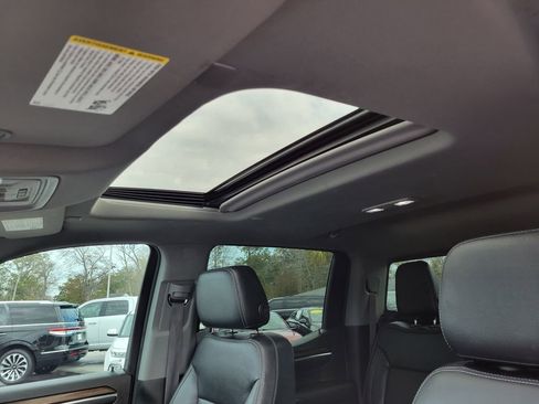 Used 2023 Chevrolet Silverado 1500 LT Trail Boss w/ Convenience Package II image 22