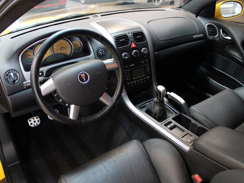 Used 2005 Pontiac GTO image 9