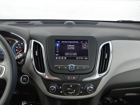 Used 2023 Chevrolet Equinox LT image 21