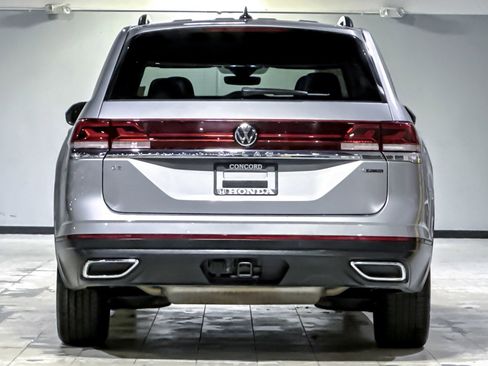Used 2024 Volkswagen Atlas SE image 9