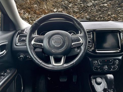Used 2019 Jeep Compass Limited image 5