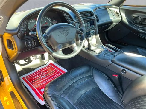 Used 2003 Chevrolet Corvette Convertible w/ Preferred Equipment Group1 image 11