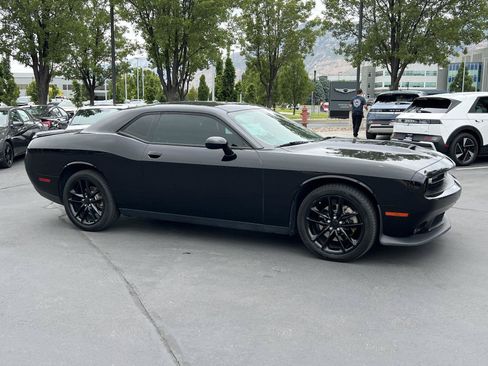 Used 2022 Dodge Challenger GT AWD/4WD image 5