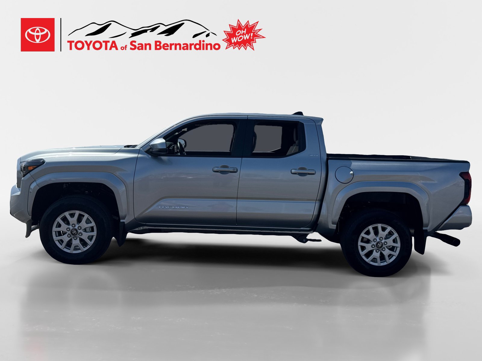 Certified 2026 Toyota Tacoma SR5 AWD/4WD image 2
