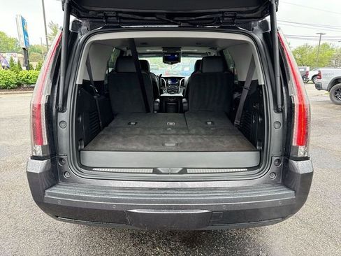 Used 2016 Cadillac Escalade Luxury AWD/4WD image 22