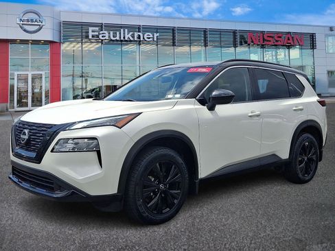 Certified 2023 Nissan Rogue SV w/ SV Premium B Package AWD/4WD image 3