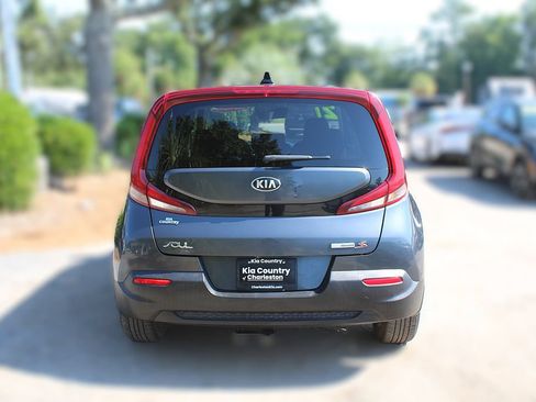 Used 2021 Kia Soul S FWD image 8