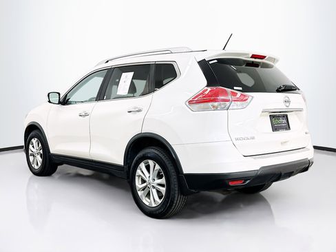 Used 2016 Nissan Rogue SV image 5