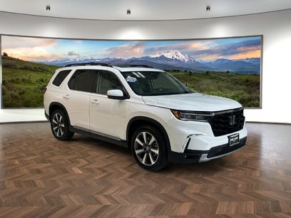 Used 2025 Honda Pilot Elite