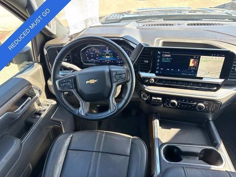 Used 2024 Chevrolet Silverado 2500 High Country w/ Technology Package AWD/4WD image 17