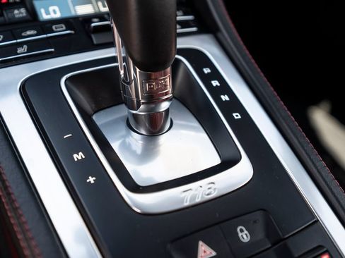 Used 2019 Porsche 718 Boxster RWD image 29