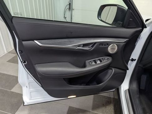 Used 2023 INFINITI QX50 Sport AWD/4WD image 13