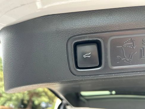 Used 2019 Ford Expedition Max Platinum AWD/4WD image 59