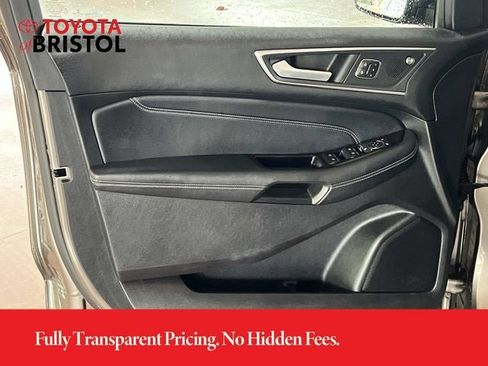 Used 2019 Ford Edge Titanium AWD/4WD image 24