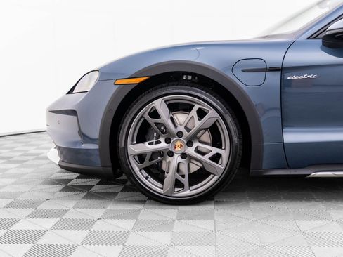 New 2025 Porsche Taycan 4 Cross Turismo image 33