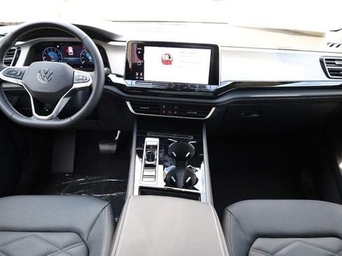 New 2026 Volkswagen Atlas Cross Sport SE image 24