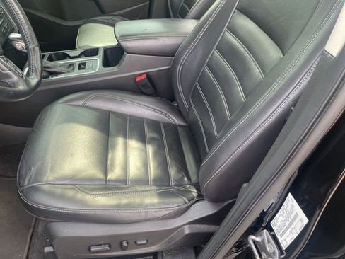 Used 2018 Ford Escape SEL image 11