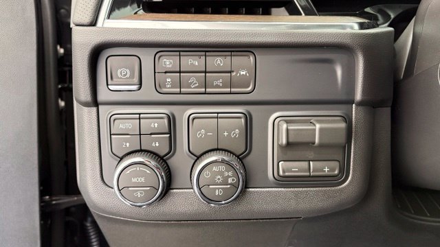 New 2026 Chevrolet Tahoe High Country AWD/4WD image 39