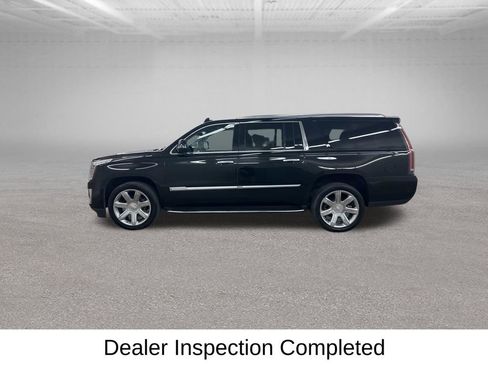 Used 2018 Cadillac Escalade ESV Luxury AWD/4WD image 8