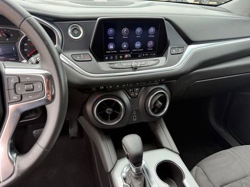 Used 2022 Chevrolet Blazer LT FWD image 19