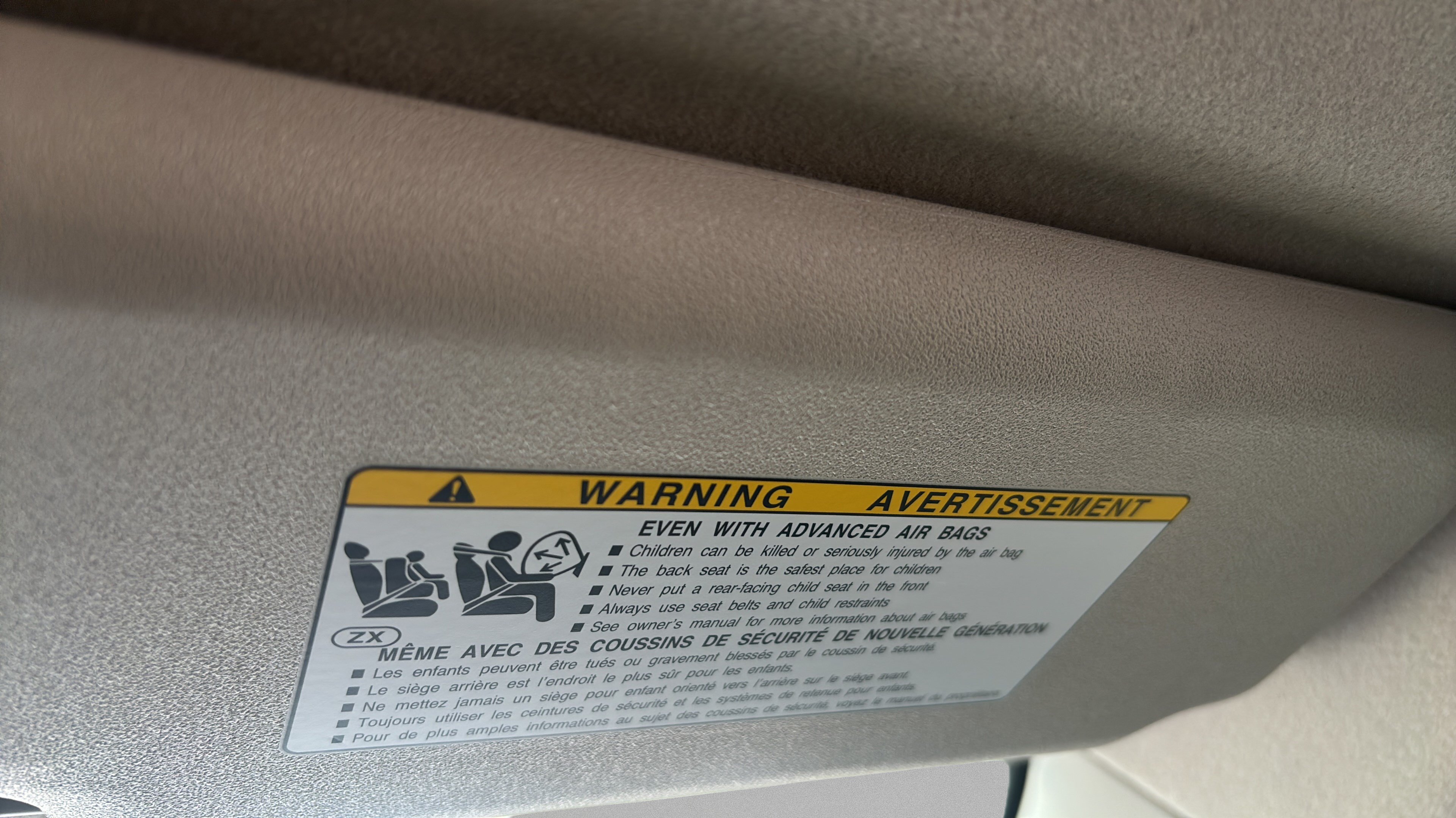 Used 2025 Toyota Corolla LE FWD image 28