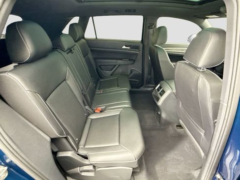 Used 2020 Volkswagen Atlas Cross Sport SE image 20