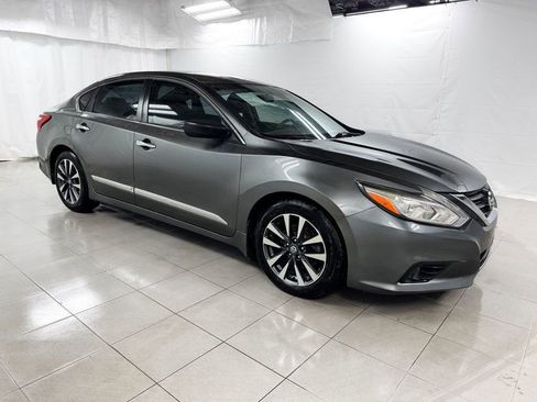 Used 2017 Nissan Altima 2.5 SV FWD image 8