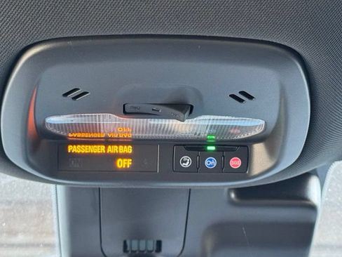 Used 2025 Chevrolet Trax RS w/ Driver Confidence Package FWD image 33