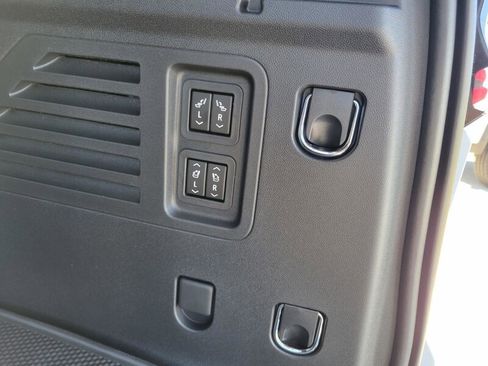New 2026 GMC Acadia Denali Ultimate w/ LPO, Floor Liner Package FWD image 9