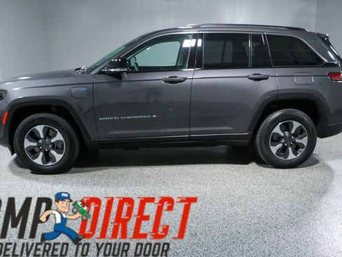 Used 2023 Jeep Grand Cherokee 4WD 4xe image 10