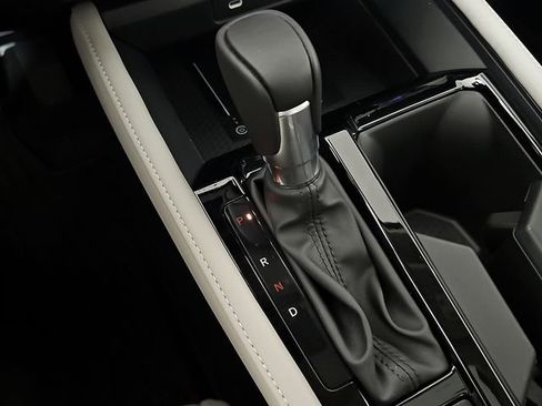 Used 2025 Honda Accord Touring image 15