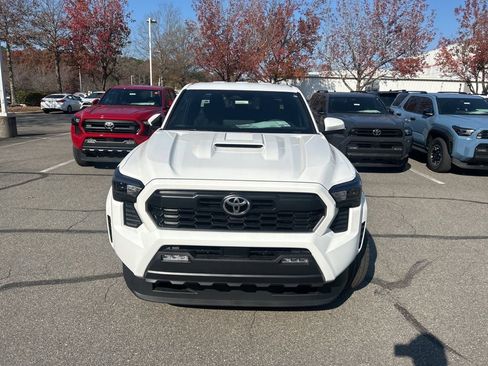 New 2025 Toyota Tacoma TRD Sport image 2