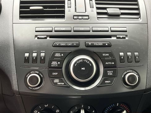 Used 2012 MAZDA MAZDA3 i Touring FWD image 16