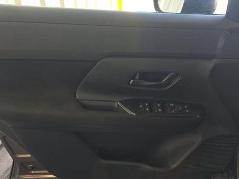 Used 2025 Nissan Kicks S image 7