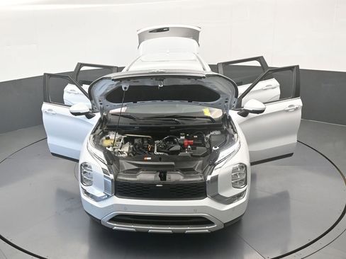 Used 2023 Mitsubishi Outlander SE image 80