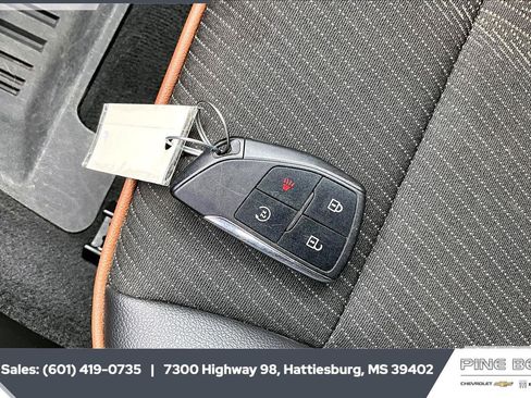 Used 2023 GMC Canyon AT4 w/ Technology Package AWD/4WD image 10