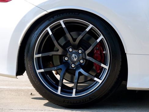 Used 2018 Nissan 370Z NISMO image 27