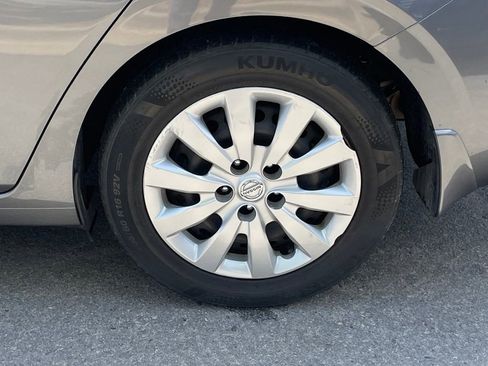 Used 2022 Nissan Sentra S FWD image 31