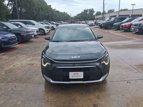 Used 2025 Kia Niro LX FWD image 5