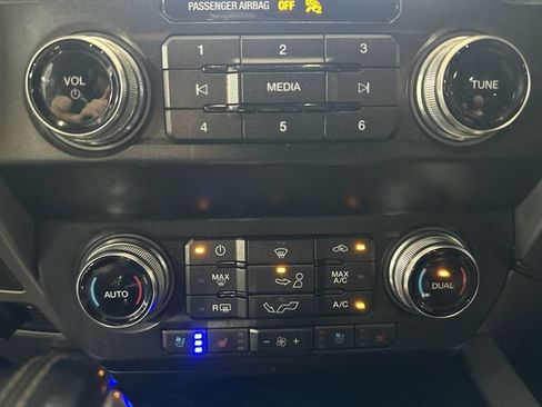 Certified 2019 Ford F150 Platinum w/ Equipment Group 701A Luxury AWD/4WD image 21