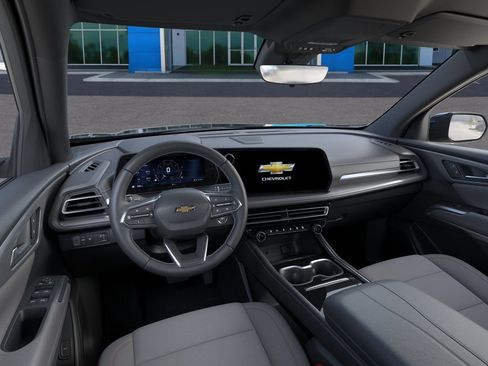 New 2026 Chevrolet Traverse LT w/ Driver Confidence Package FWD image 15